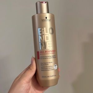 Schwarzkopf Professional BLONDME All Blondes Rich Conditioner 8.45 oz